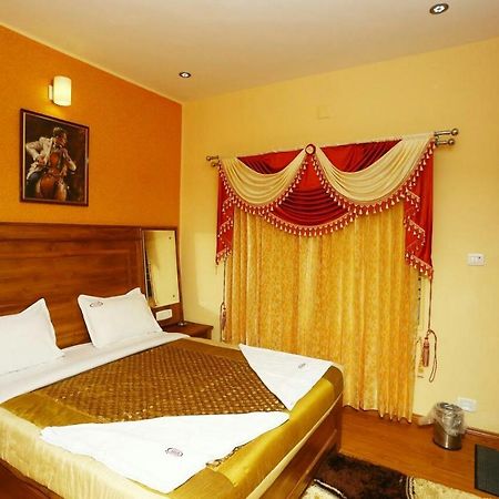 Mmr Holiday Inn Ooty Exterior foto