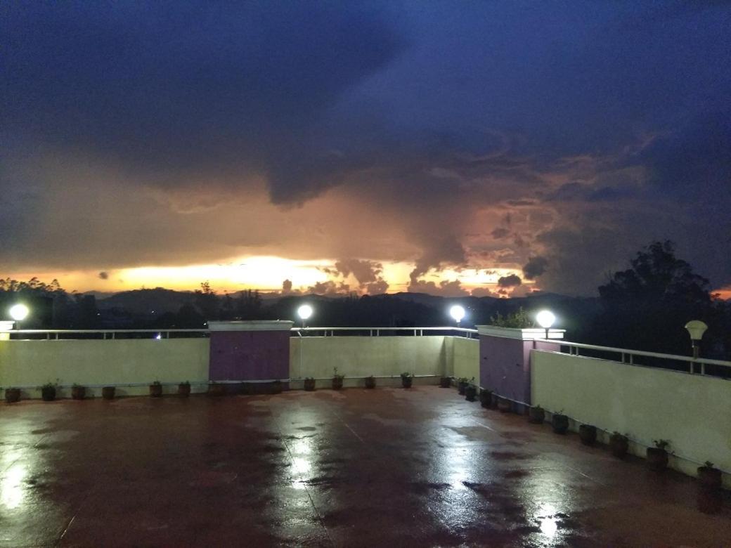 Mmr Holiday Inn Ooty Exterior foto